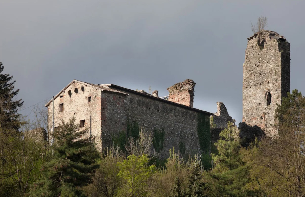 Castello di Borgo Fornari, Italy
